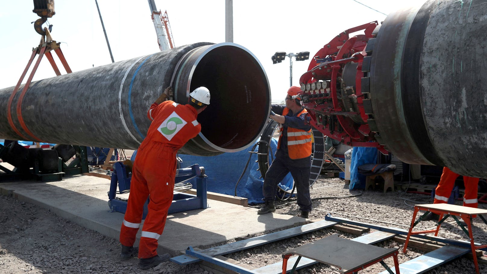 Arbeiter auf der Baustelle der Gaspipeline Nord Stream 2 (Symbolbild)