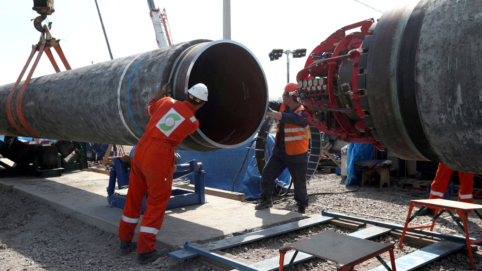 Arbeiter auf der Baustelle der Gaspipeline Nord Stream 2 (Symbolbild)