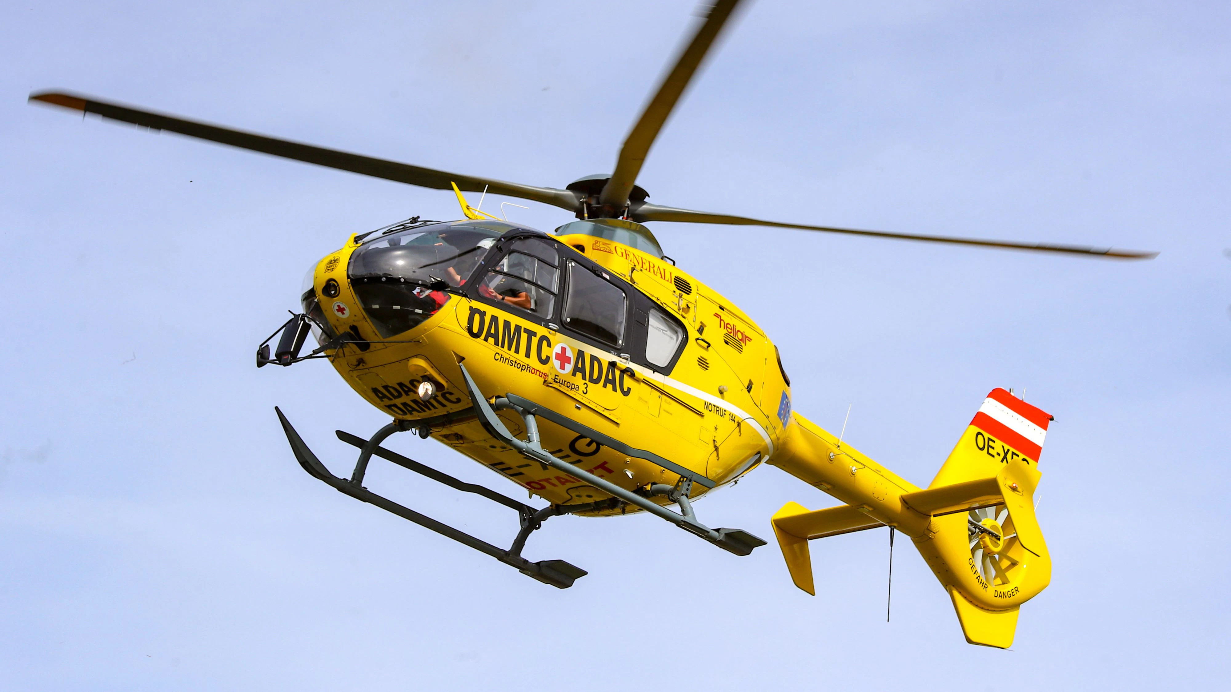 Die 17-Jährige musste mit dem Rettungshubschrauber ins Grazer Landeskrankenhaus geflogen werden. (Symbolbild)