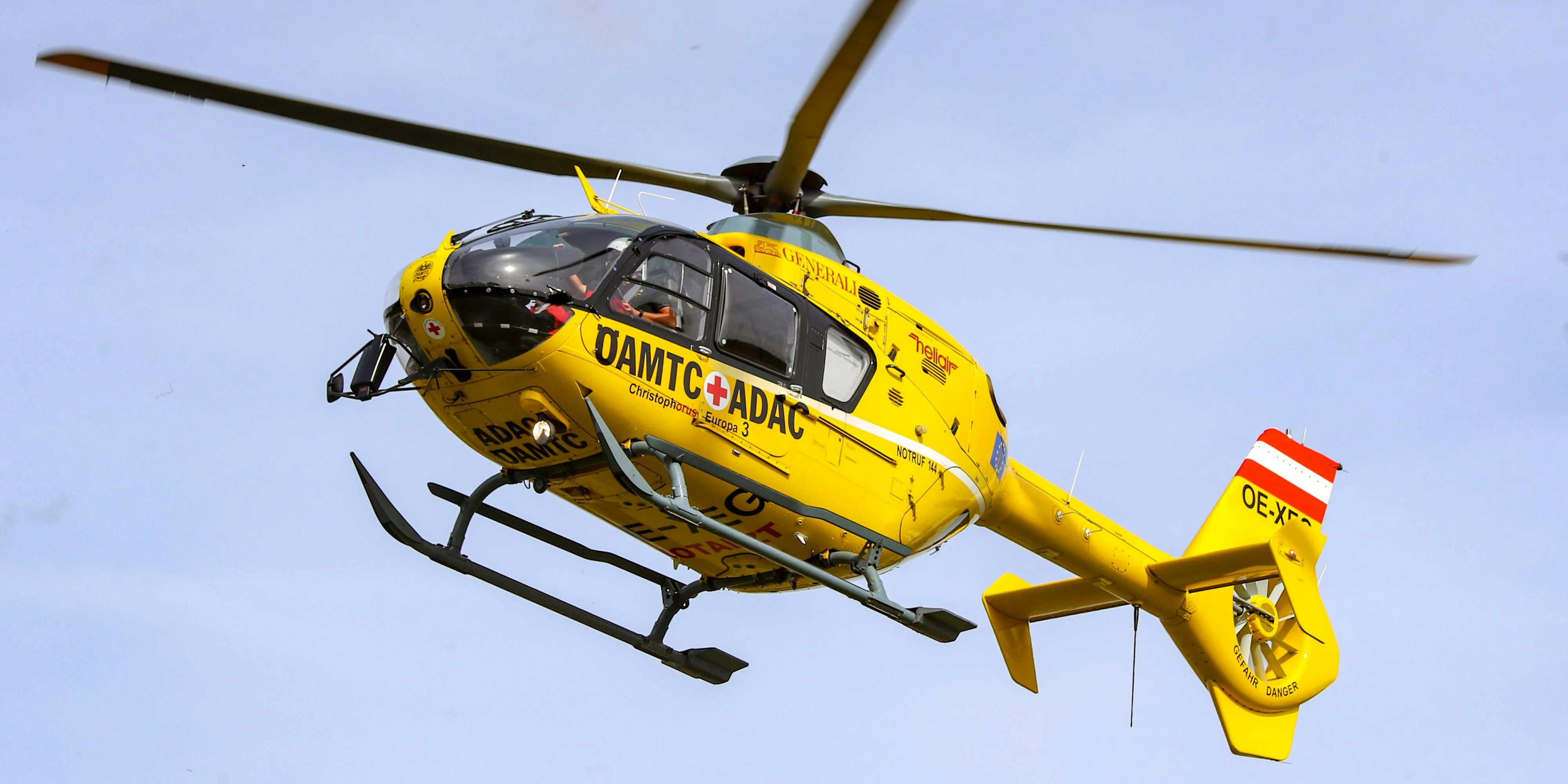 Die 17-Jährige musste mit dem Rettungshubschrauber ins Grazer Landeskrankenhaus geflogen werden. (Symbolbild)