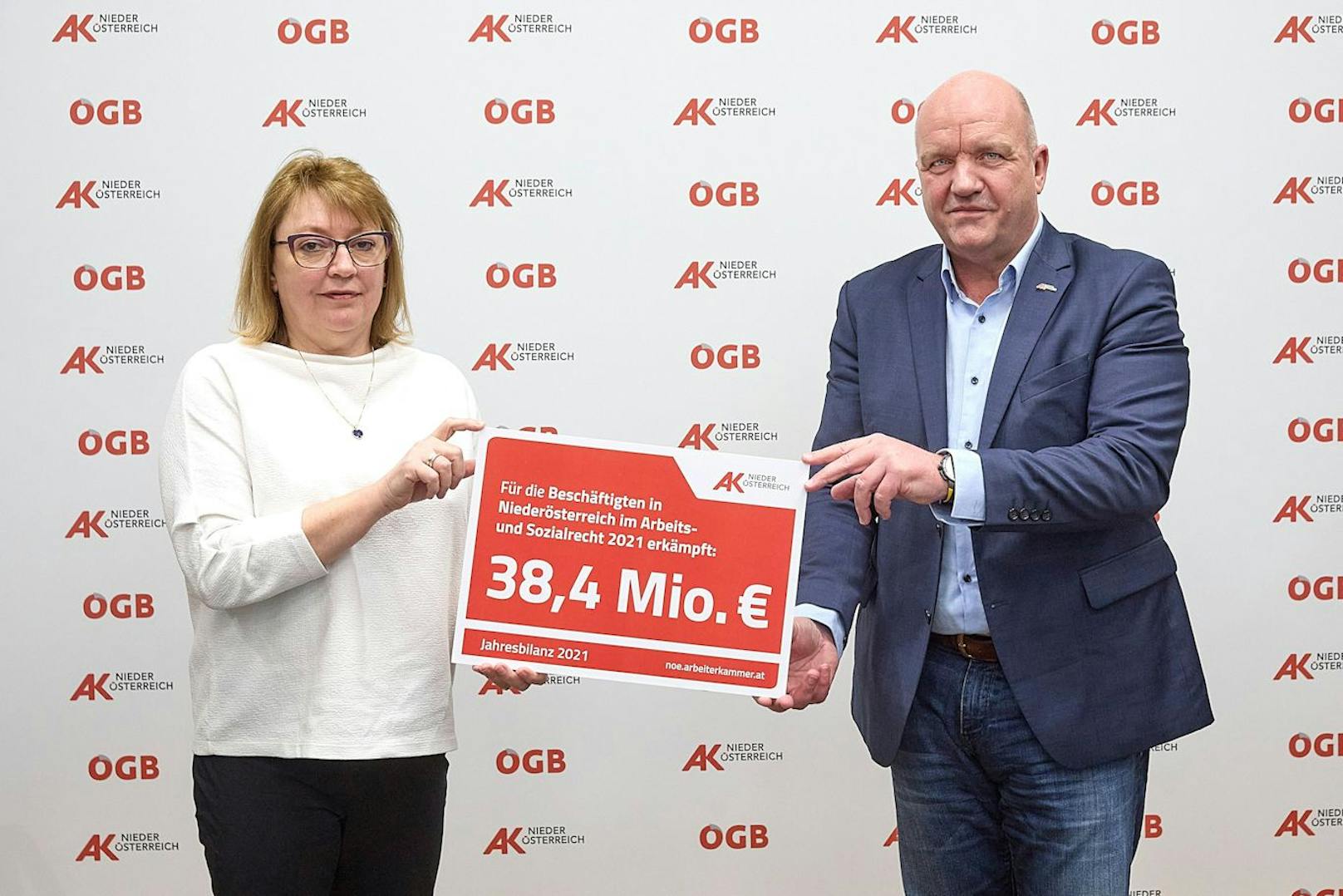 Die AK Niederösterreich-Präsident und ÖGB NÖ-Vorsitzender Markus Wieser freut sich über die Bilanz.