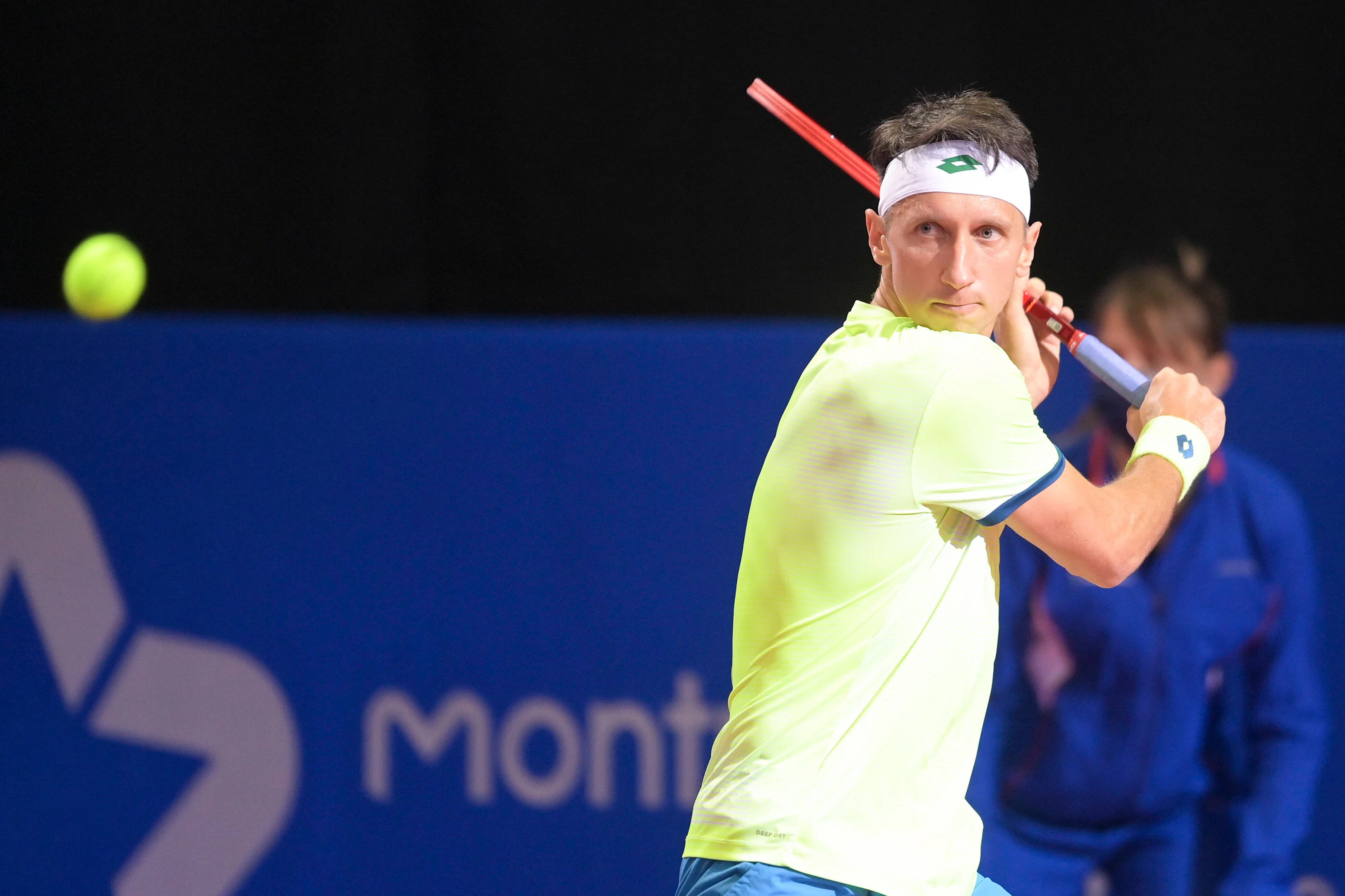 Sergiy Stakhovsky meldet sich für das ukrainische Militär.  