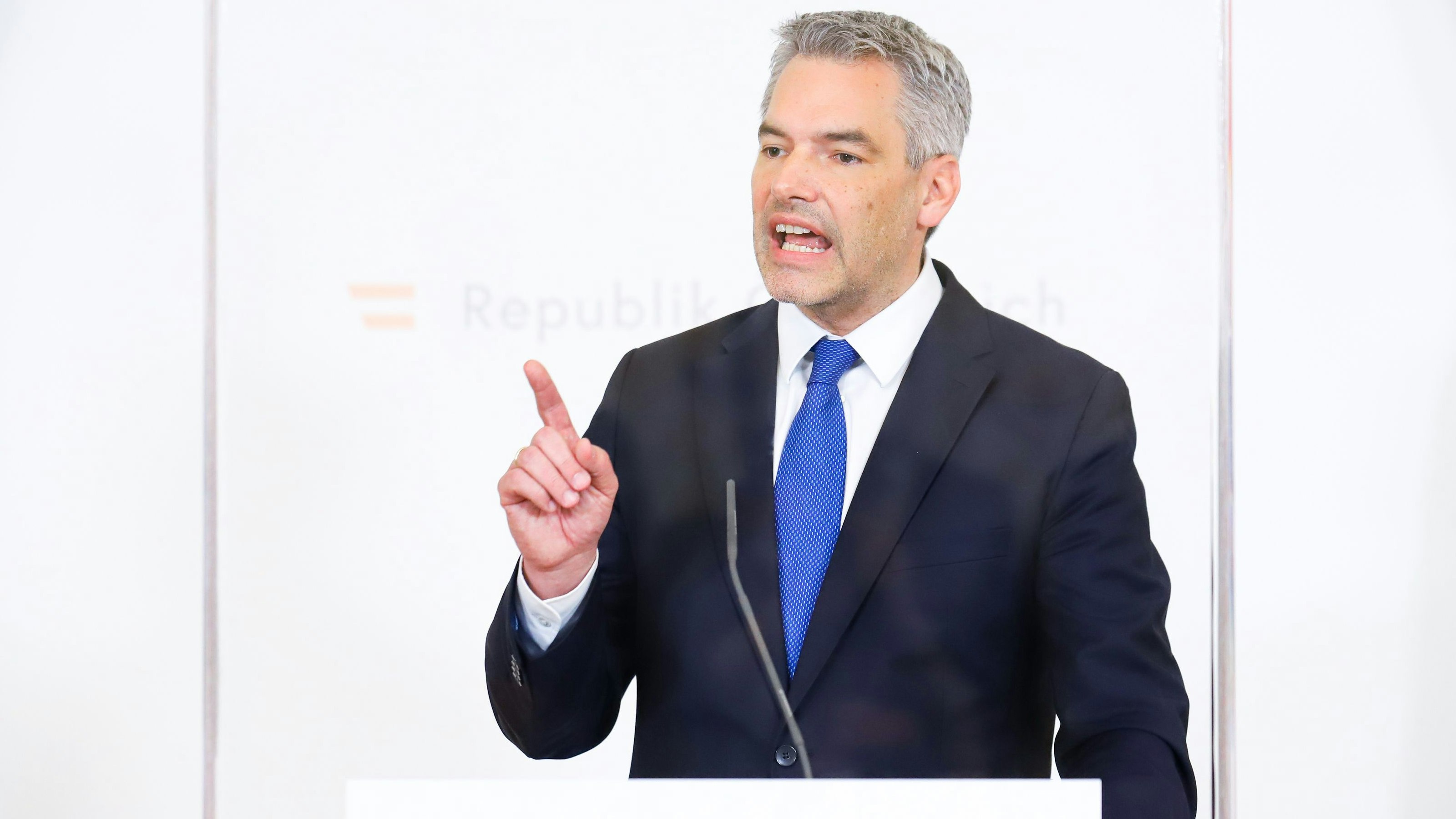 Österreich würde eine Aussetzung von SWIFT nicht blockieren. 