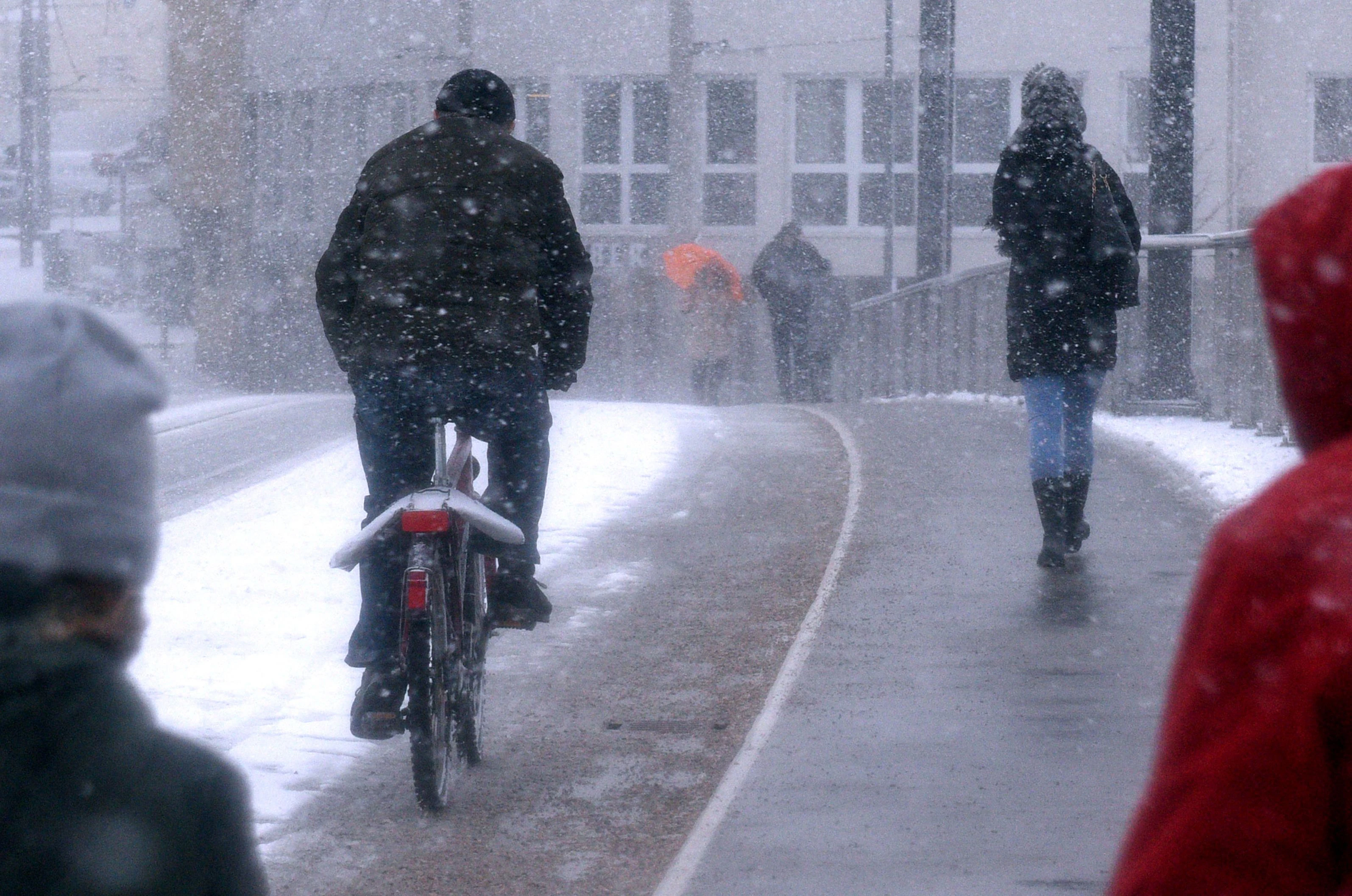 Wintereinbruch im Salzkammergut, Bezirk Gmunden, Oberösterreich. Symbolbild