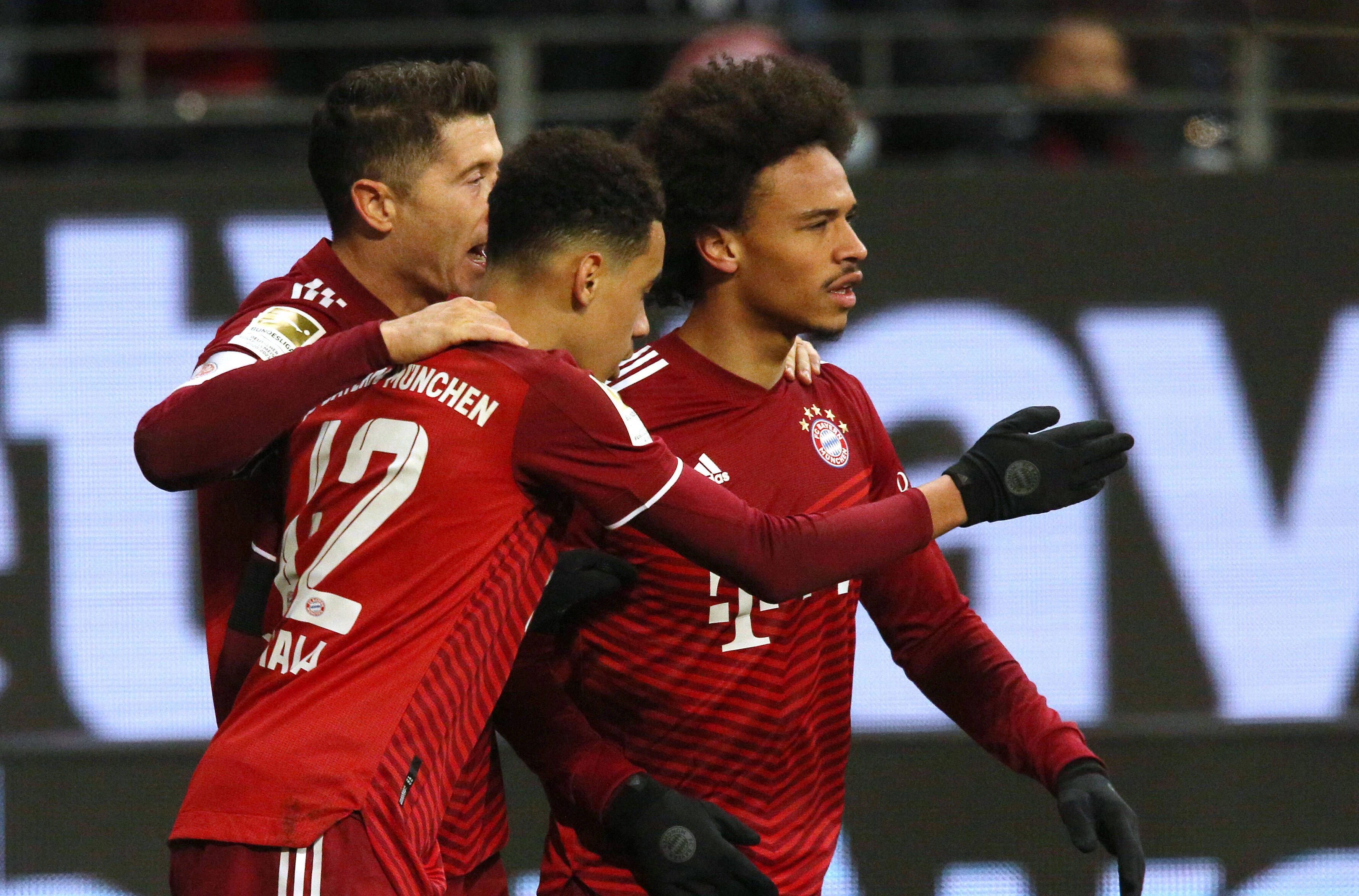 Leroy Sane trifft gegen Eintracht Frankfurt. 