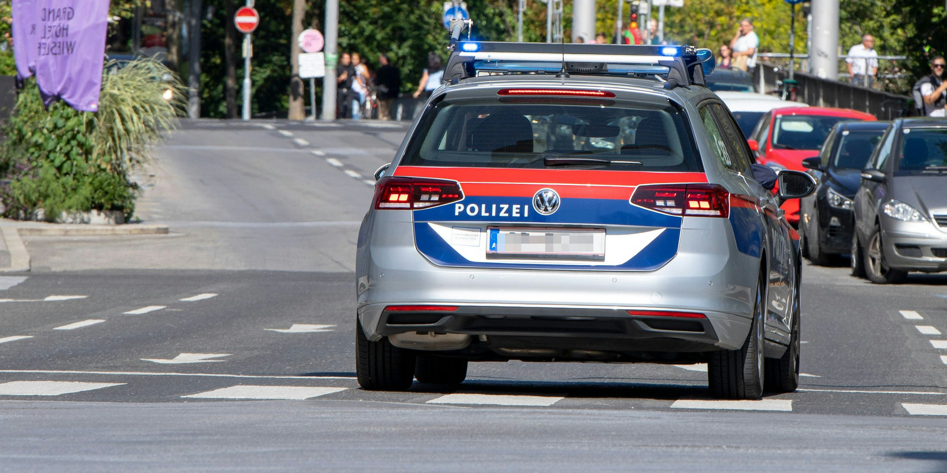 Die Polizei wollte den jungen Mopedfahrer anhalten – doch der stieg weiter aufs Tempo.