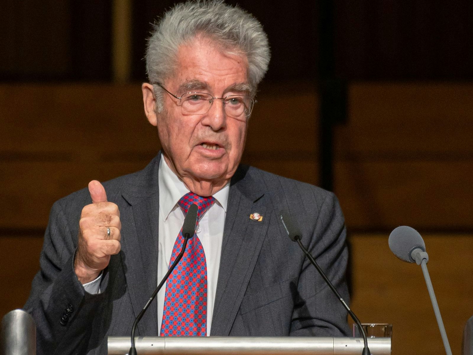 Alt-Bundespräsident Heinz Fischer bei einer Rede in Linz 2021.
