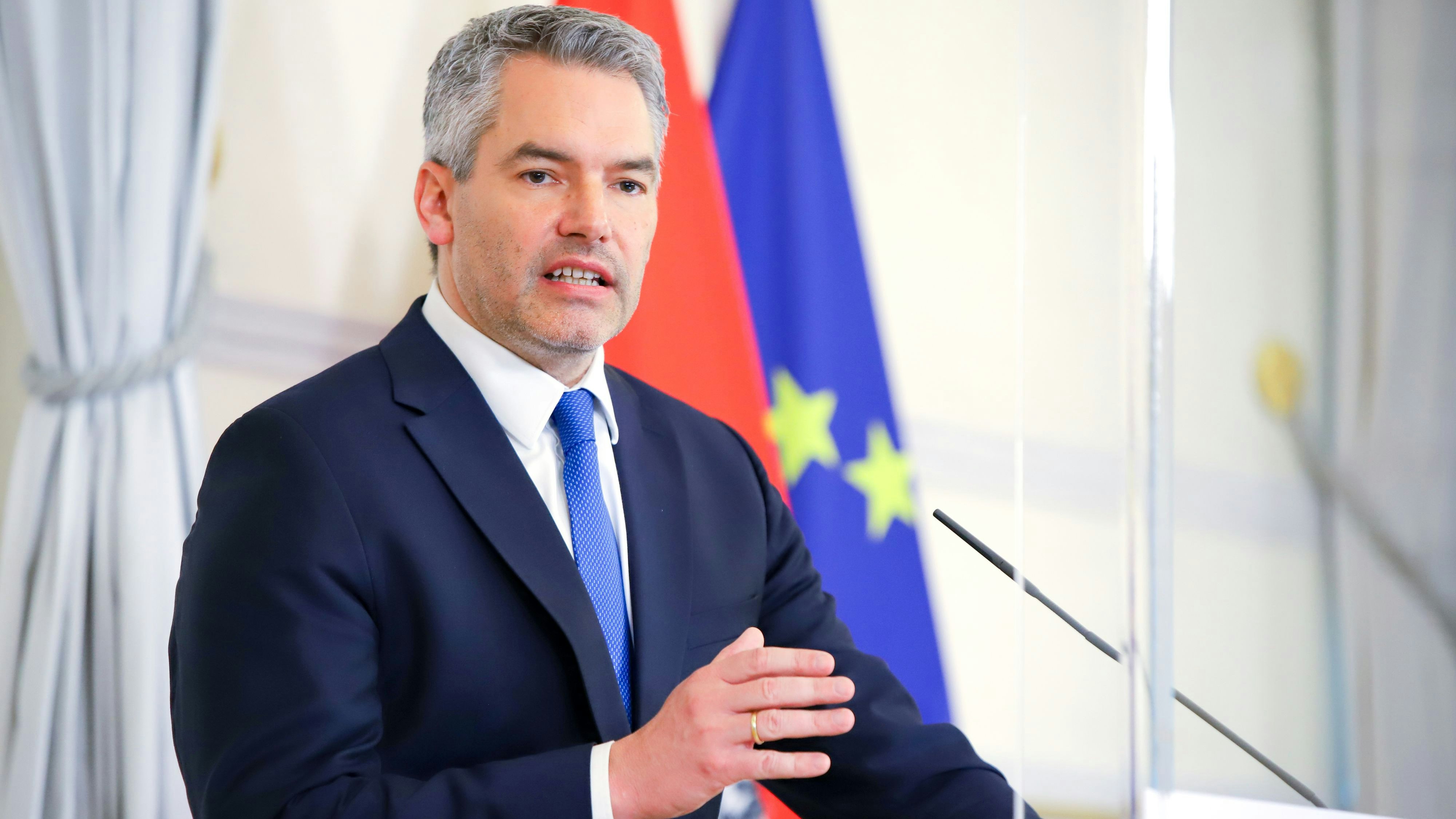 Karl Nehammer bietet Österreich als "Ort des Dialogs" an. 