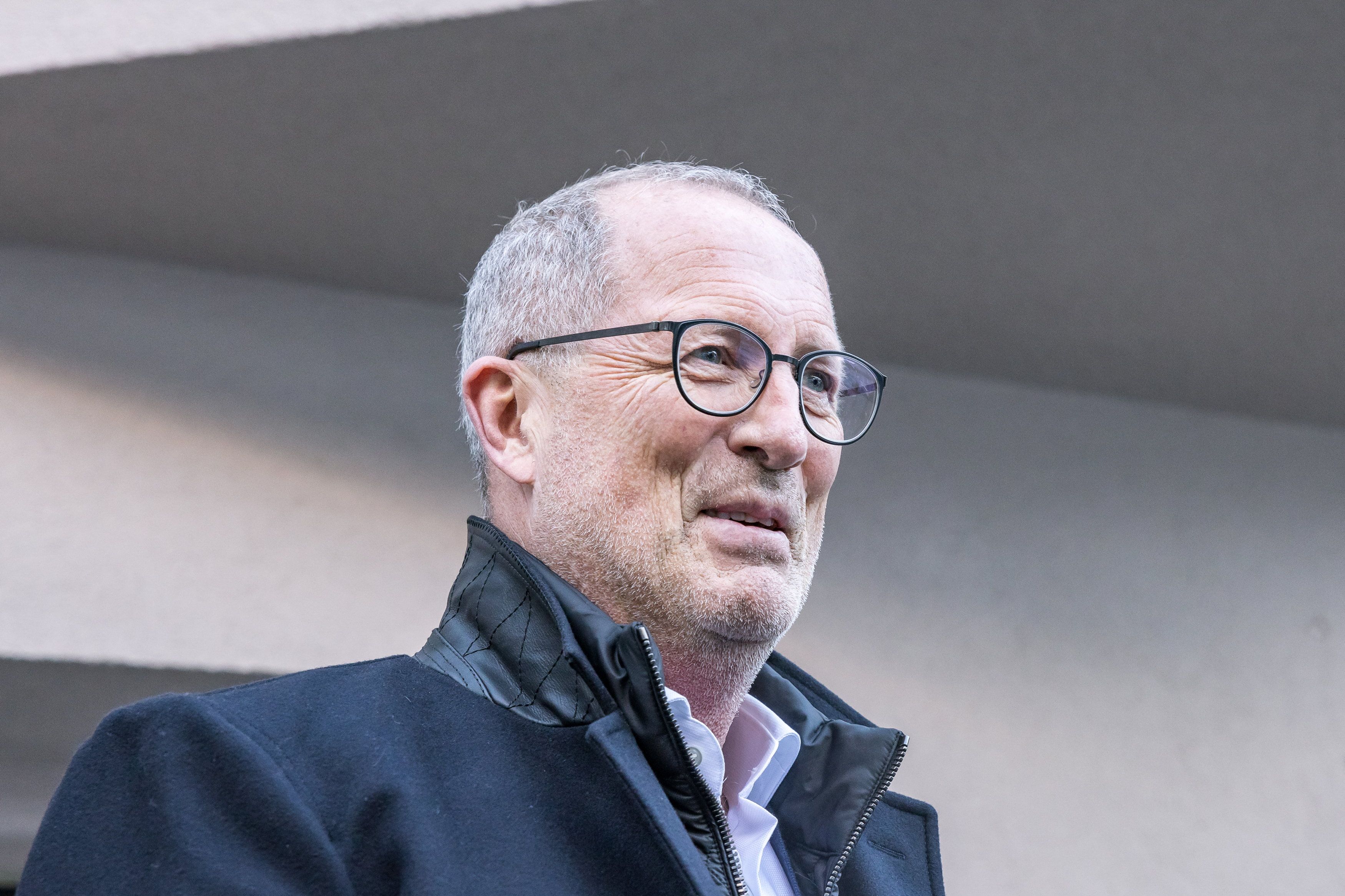 Ischgls Bürgermeister Werner Kurz wird zwar im Amt bestätigt, verliert aber mit seiner Liste die Hälfte seiner Stimmen. 