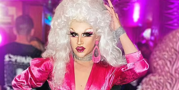 Dolly Trolley trat für Neunjährige auf.