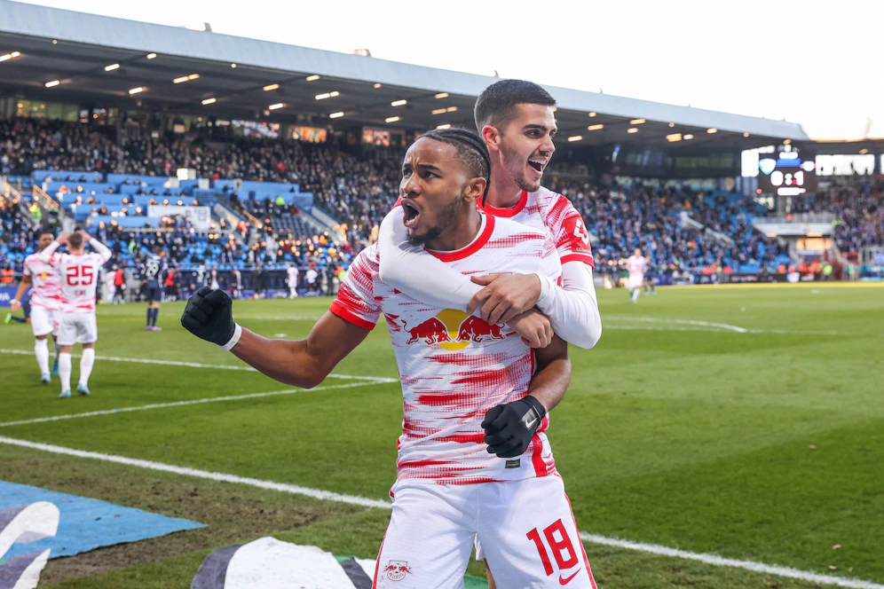 Christopher Nkunku jubelt über seinen Siegestreffer.