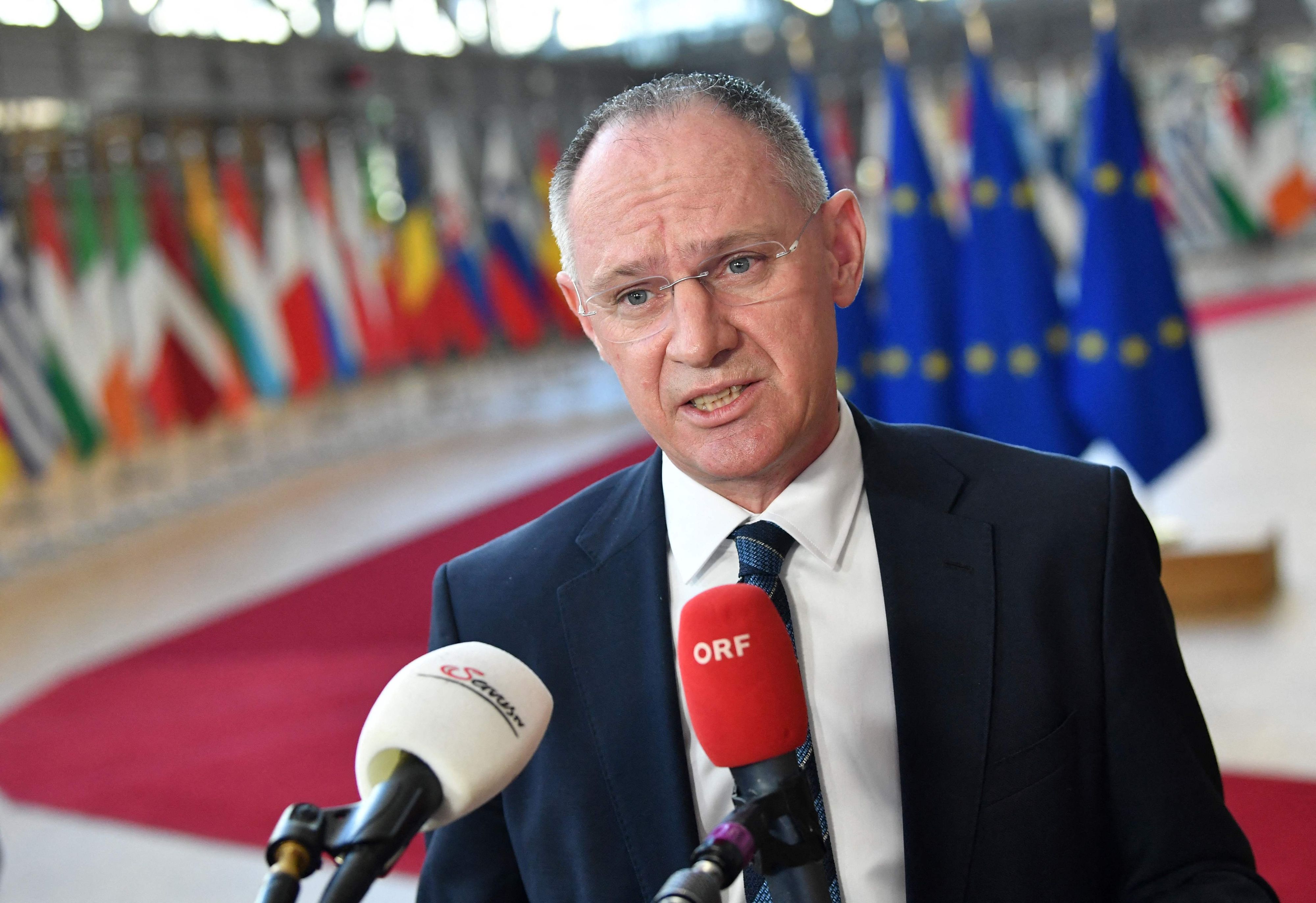 Innenminister Gerhard Karner (ÖVP) sagt Flüchtenden aus der Ukraine Hilfe zu.