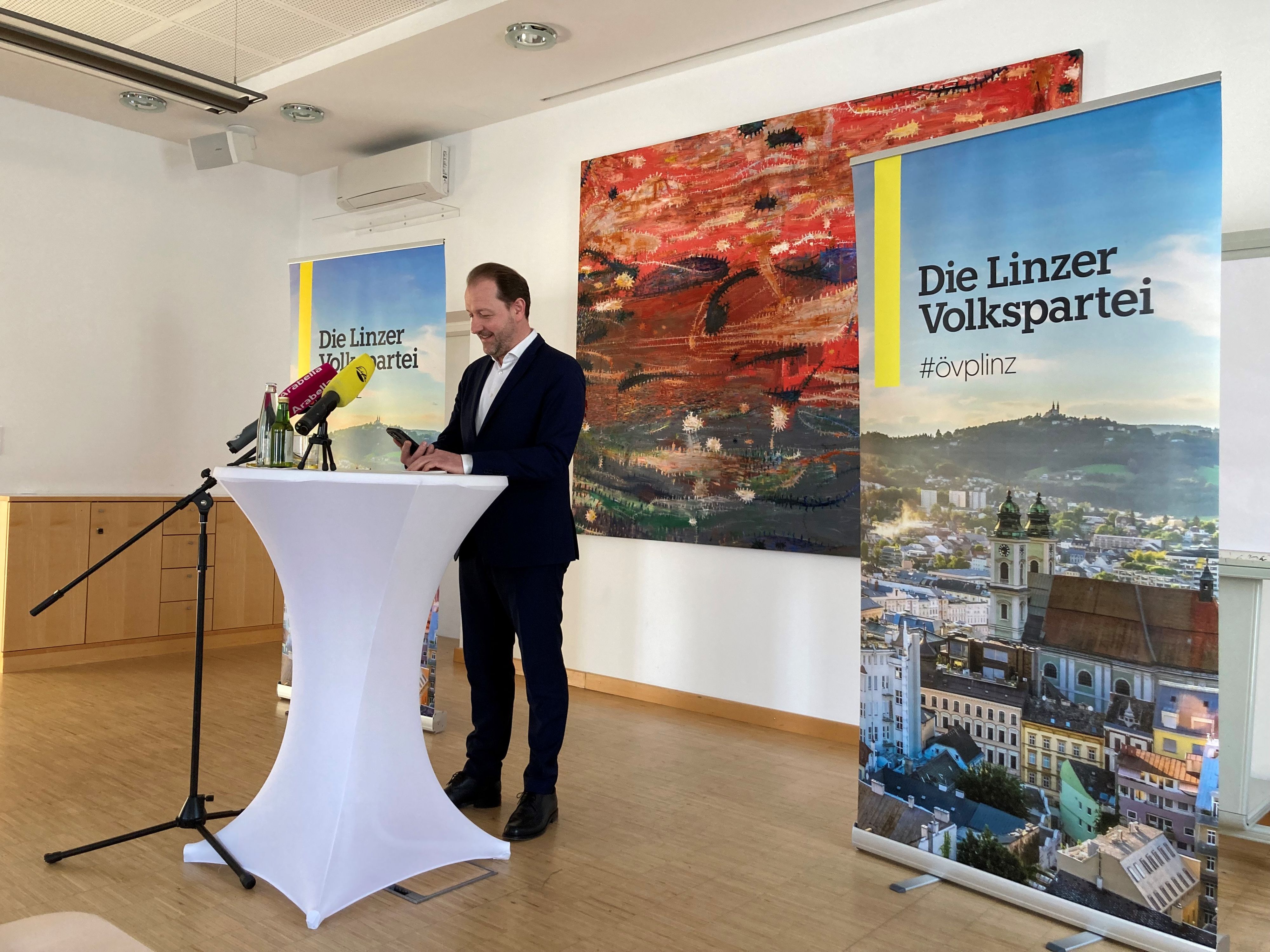 Der Linzer VP-Chef Bernhard Baier verkündete seinen Rückzug aus der Politik.