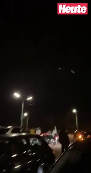 Ein unbekannter Mann feuerte mehrmals mit einer Pistole in die Luft.