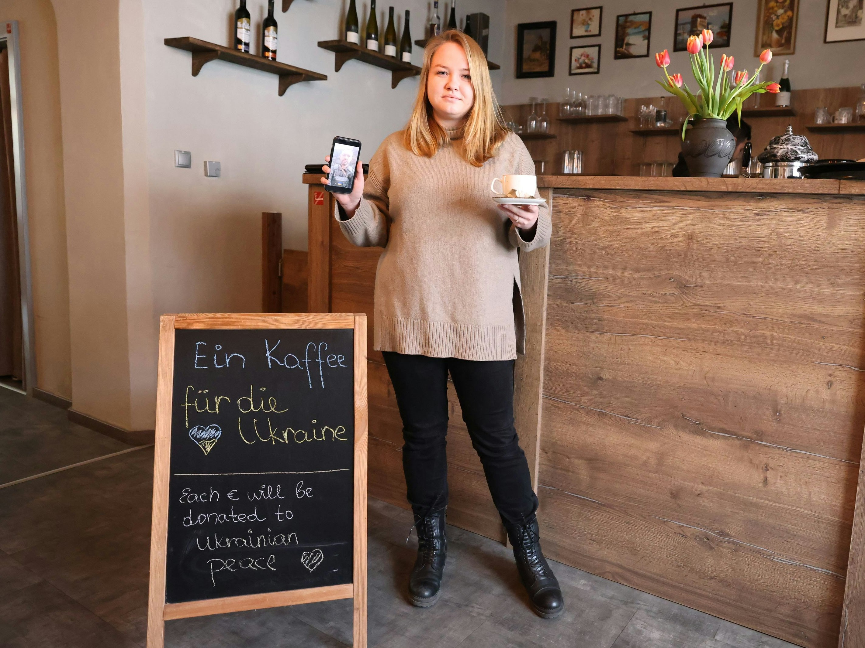 In Anastasiyas "Wohnzimmer" in Wien-Landstraße kann man beim Kaffeetrinken die Ukraine unterstützen.