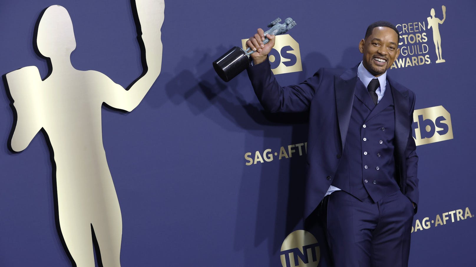 Will Smith staubt ab – für seine Rolle als "King Richard" bekommt der Schauspieler den Award für "bester Schauspieler".