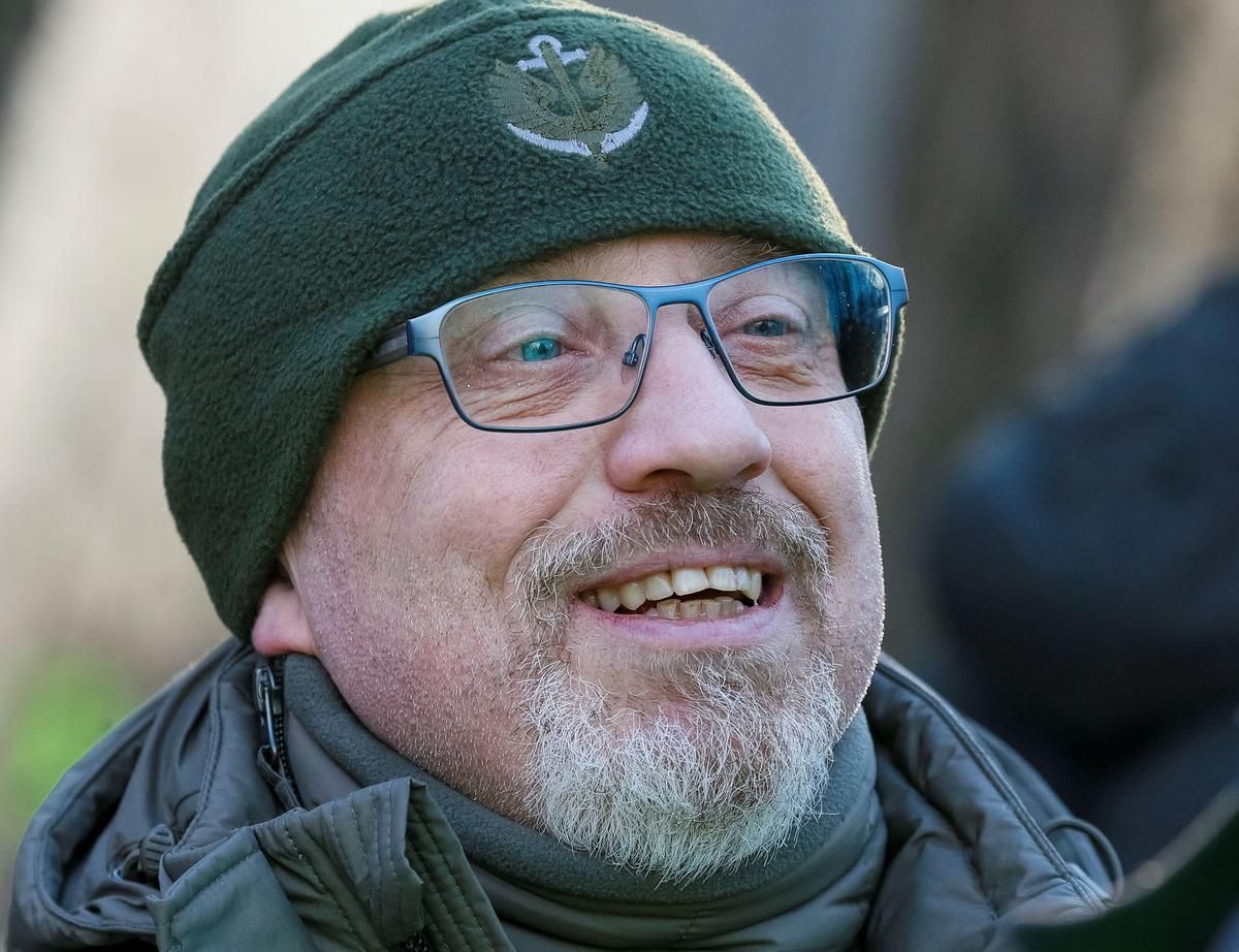 Der ukrainische Aussenminister bietet russischen Soldaten Geld, wenn sie ihre Waffen niederlegen. 