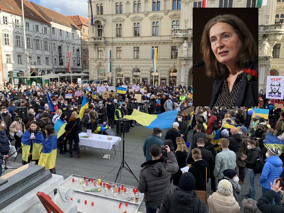 500 Menschen demonstrierten am Samstag gegen den russischen Überfall auf die Ukraine. 