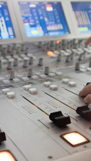 ORF-Radio Störung: Während des Ö1-Morgenjournals war plötzlich arabisches Gebet zu hören. Behörden suchen nach illegalem Piratensender.