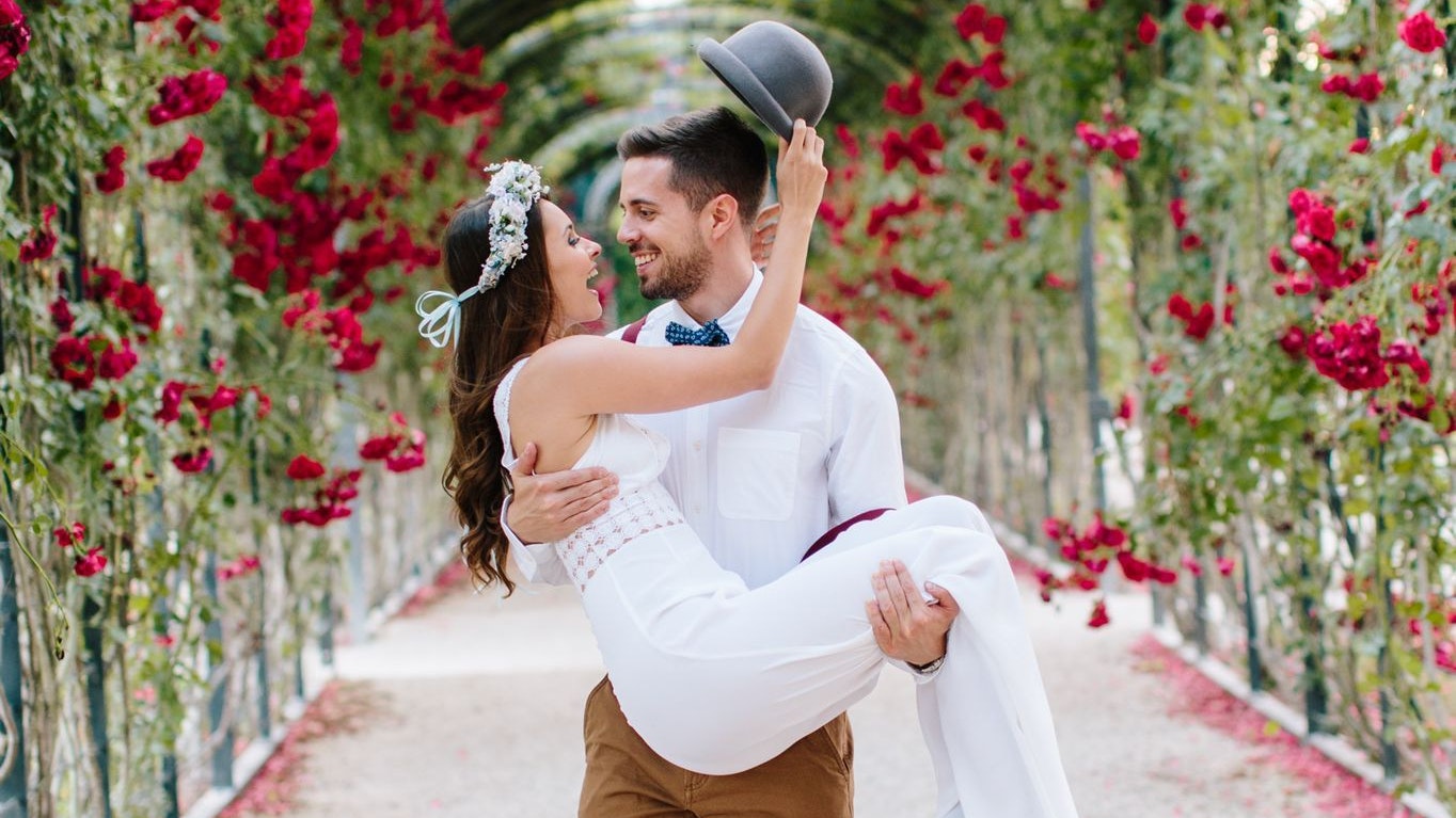 Endlich klappts! Moderatorin Julia Furdea und ihr Freund Christian Prinkl geben sich endlich bald das "Ja-Wort".