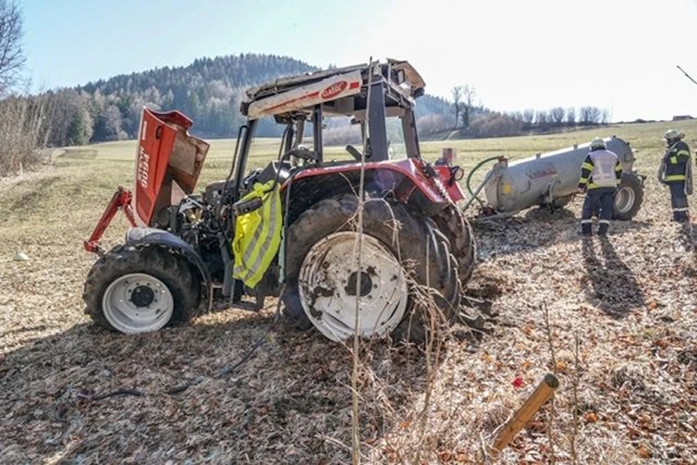 Bilder vom Feuerwehreinsatz vor Ort.