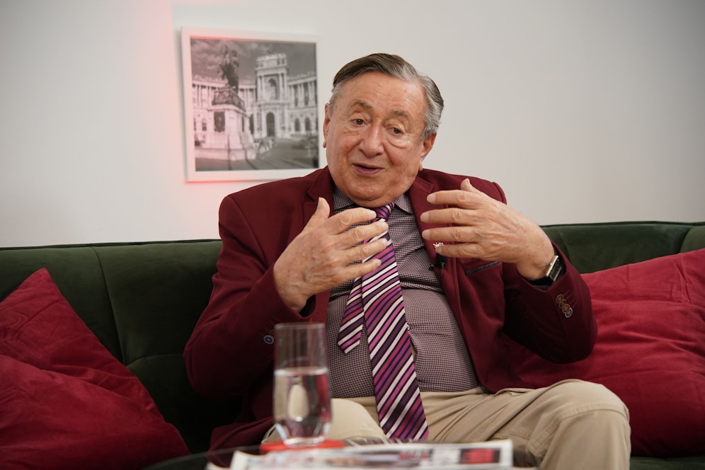 Richard Lugner kann sich vor Angeboten kaum retten.