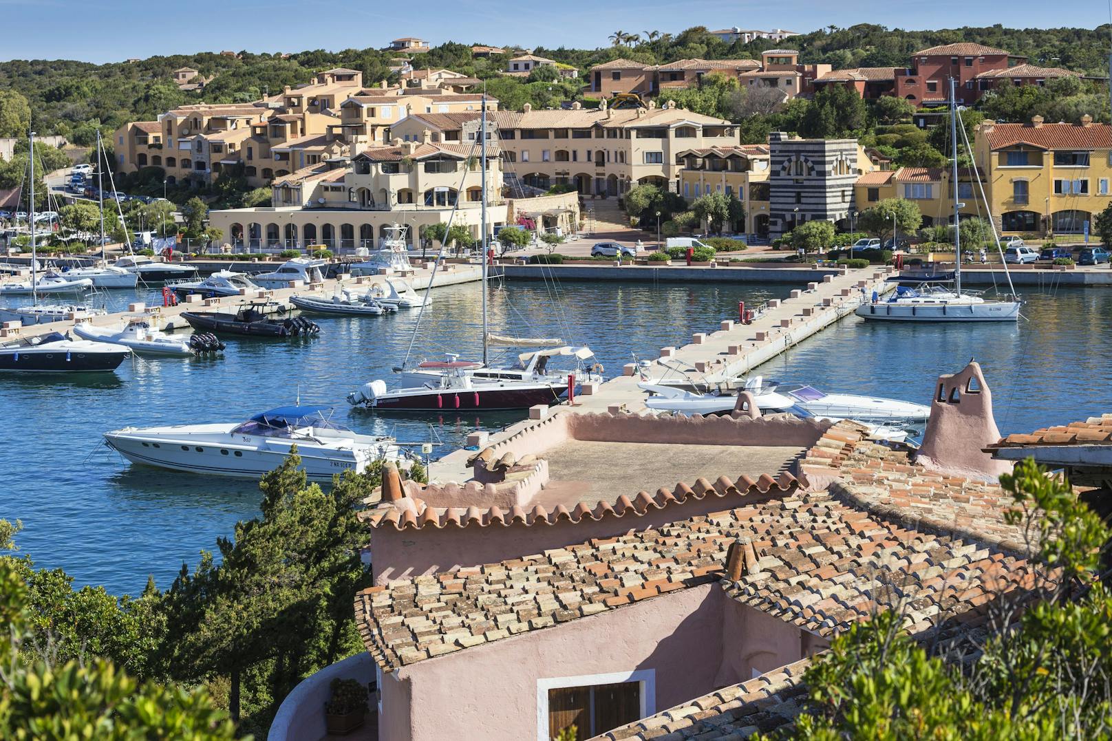 Die Costa Smeralda auf Sardinien ist vor allem für betuchte Oligarchen ein beliebtes Urlaubsziel. 