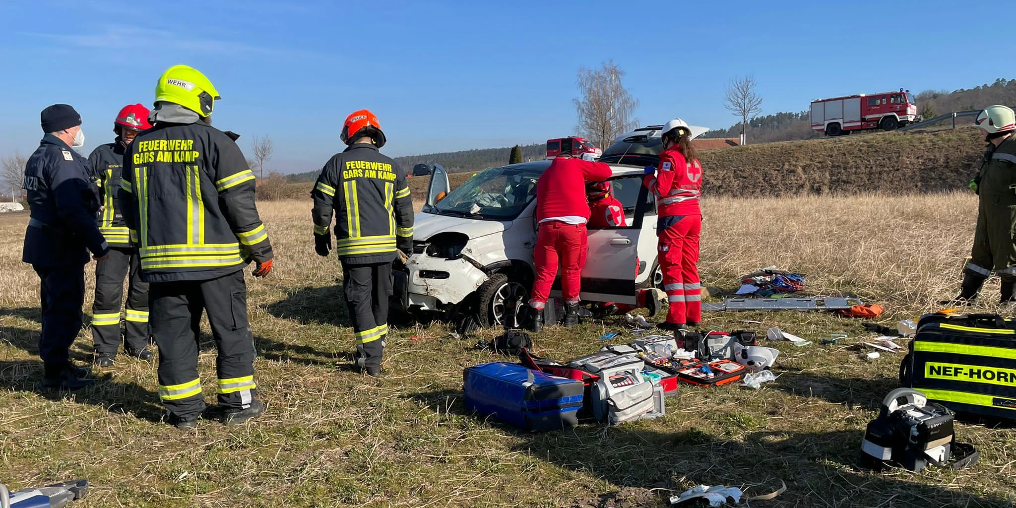 Die Einsatzkräfte vor Ort.