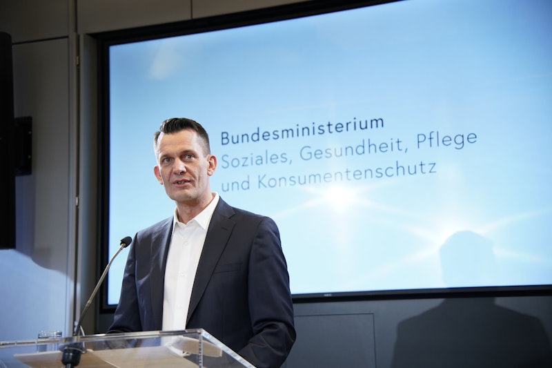 Nach weniger als einem Jahr im Amt tritt er zurück!