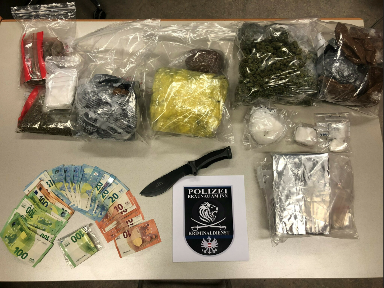 Ermittlungserfolf für die Polizei Braunau: In Mattighofen konnten die Beamten einen 24-jährigen Dealer festnehmen.