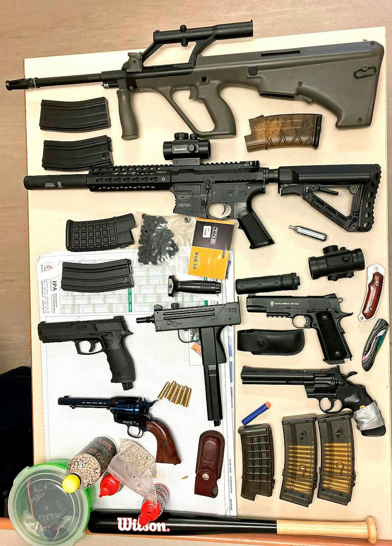 Heute.at - Russisches Roulette in Tirol endet mit Schuss in Fuß