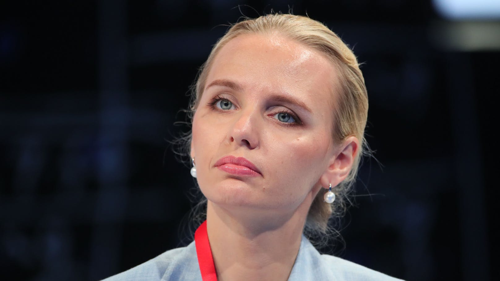 Putin älteste Tochter Maria Worontsowa wurde 1985 im ehemaligen Leningrad (heute Sankt Petersburg) geboren. Die heute 36-Jährige hat Biologie studiert und ist heute als Genetikerin tätig.