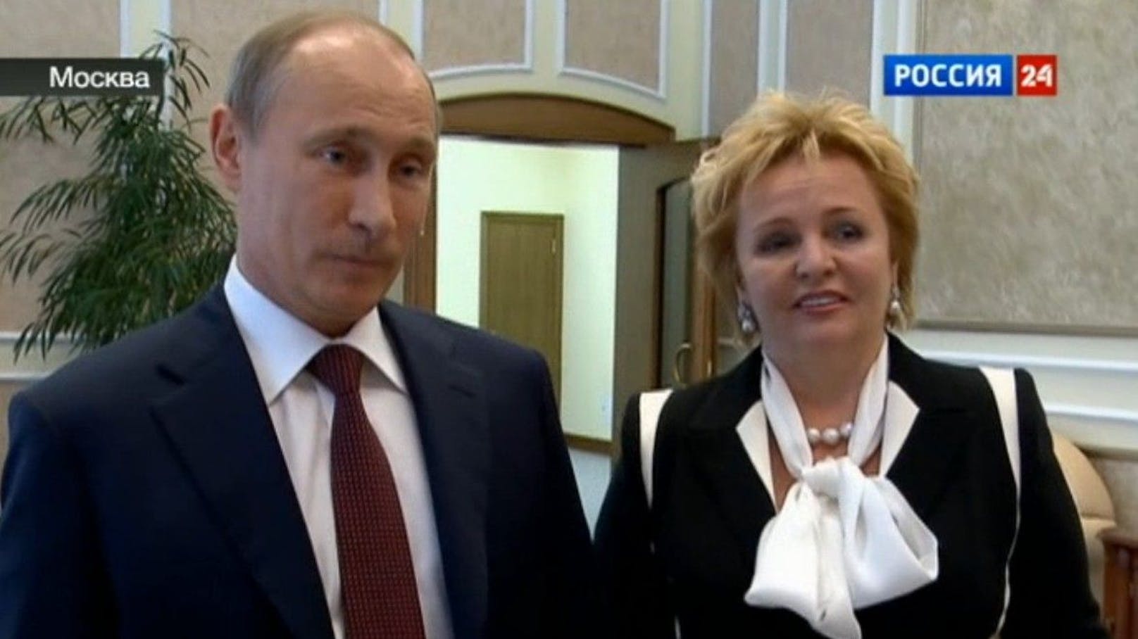 2013 trennte sich Russlands mächtigstes Ehepaar. Offizielle Begründung: Das Präsidentenamt nehme zu viel Zeit in Anspruch.