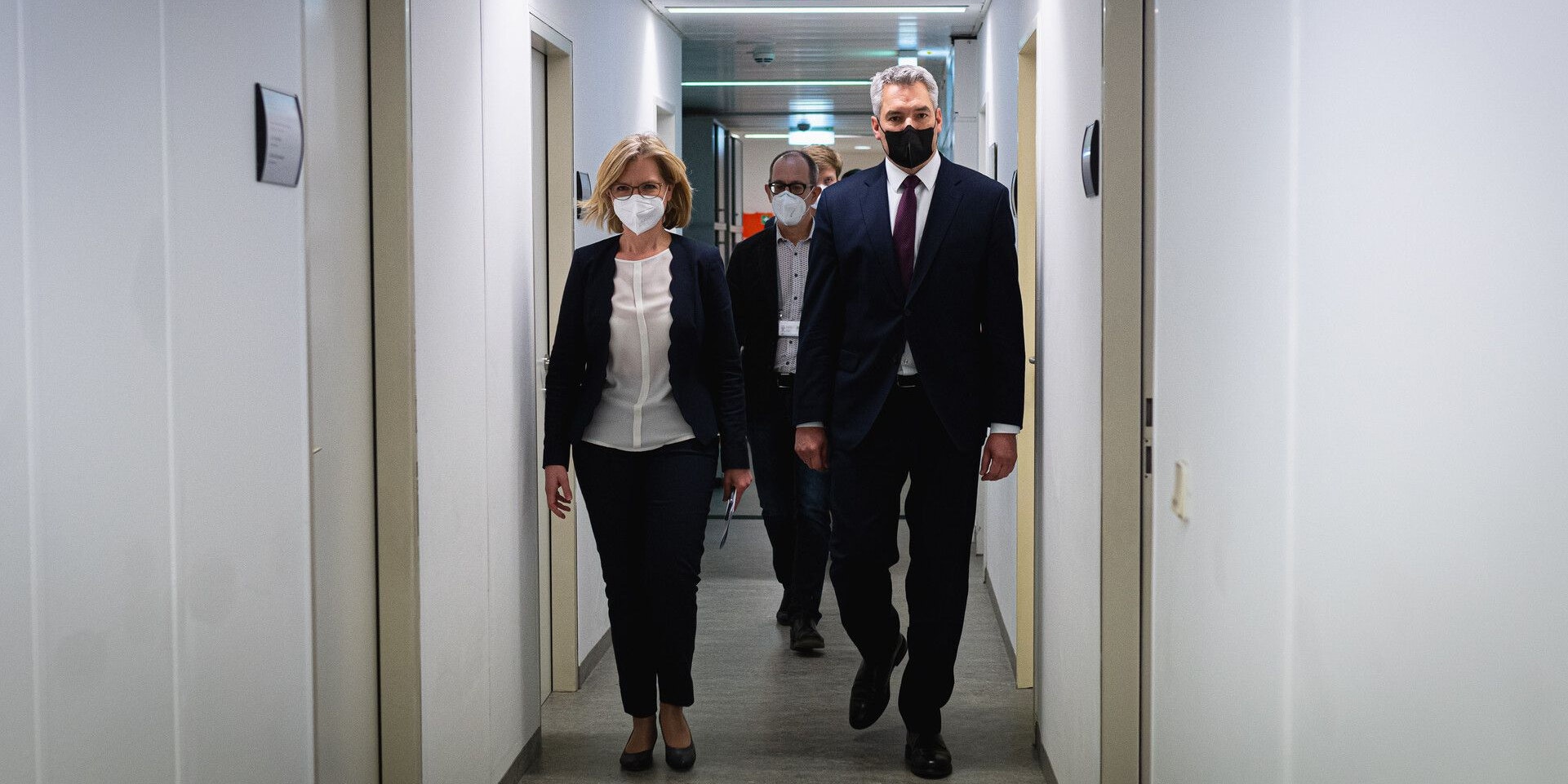 Leonore Gewessler und Karl Nehammer