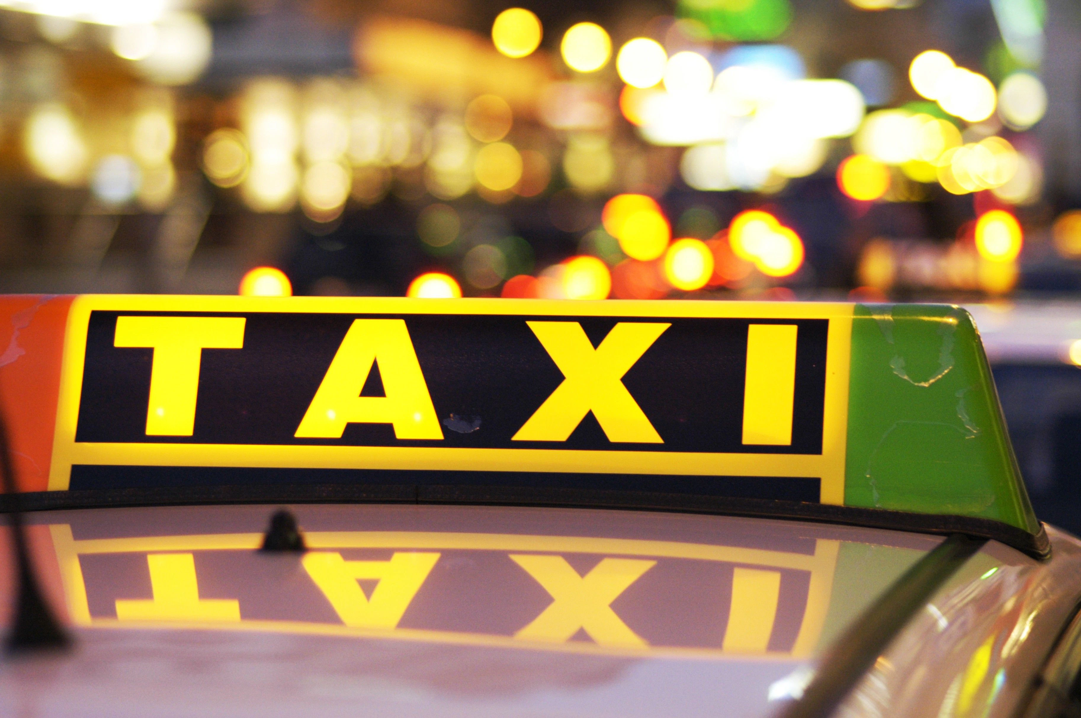 Der Taxifahrer machte sich nach dem Angriff aus dem Staub. (Symbolfoto)