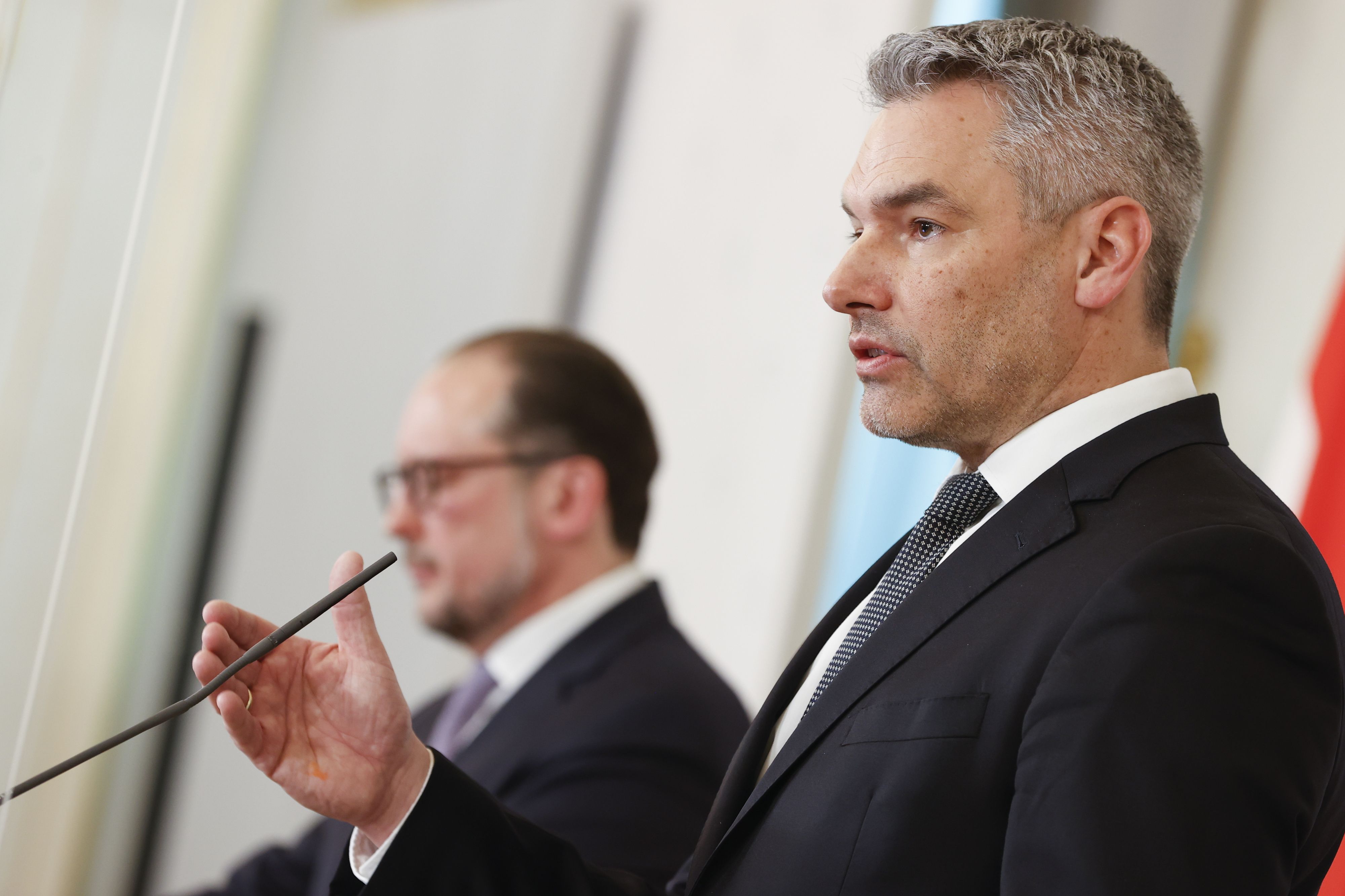 Karl Nehammer und Alexander Schallenberg reagieren auf die Kritik aus Russland. 