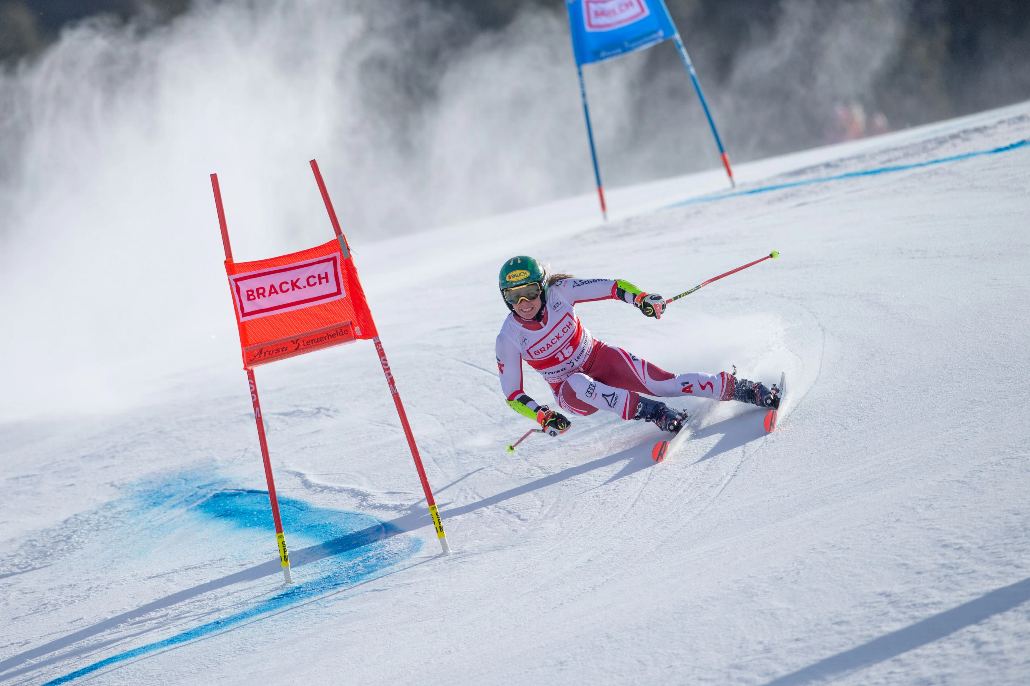 Katharina Liensberger verbesserte sich auf Platz sechs.