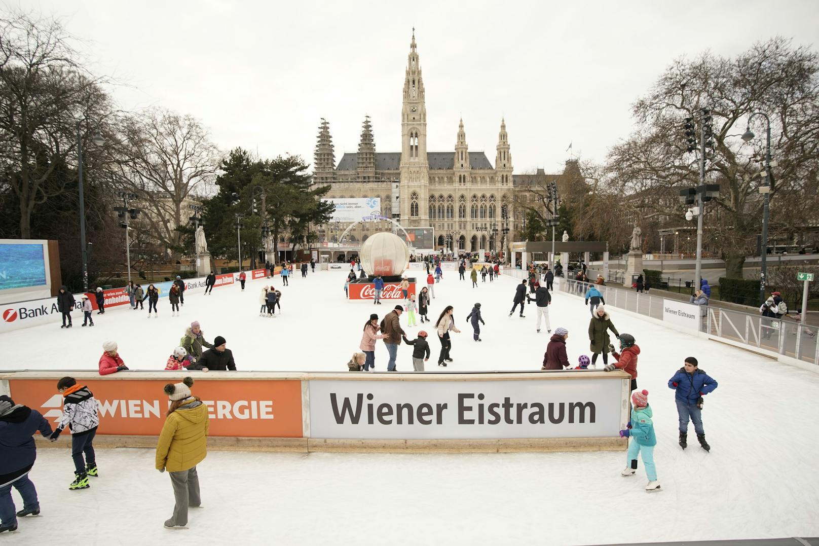 Insgesamt kamen heuer rund 250.000 Besucher auf den Rathausplatz (City).