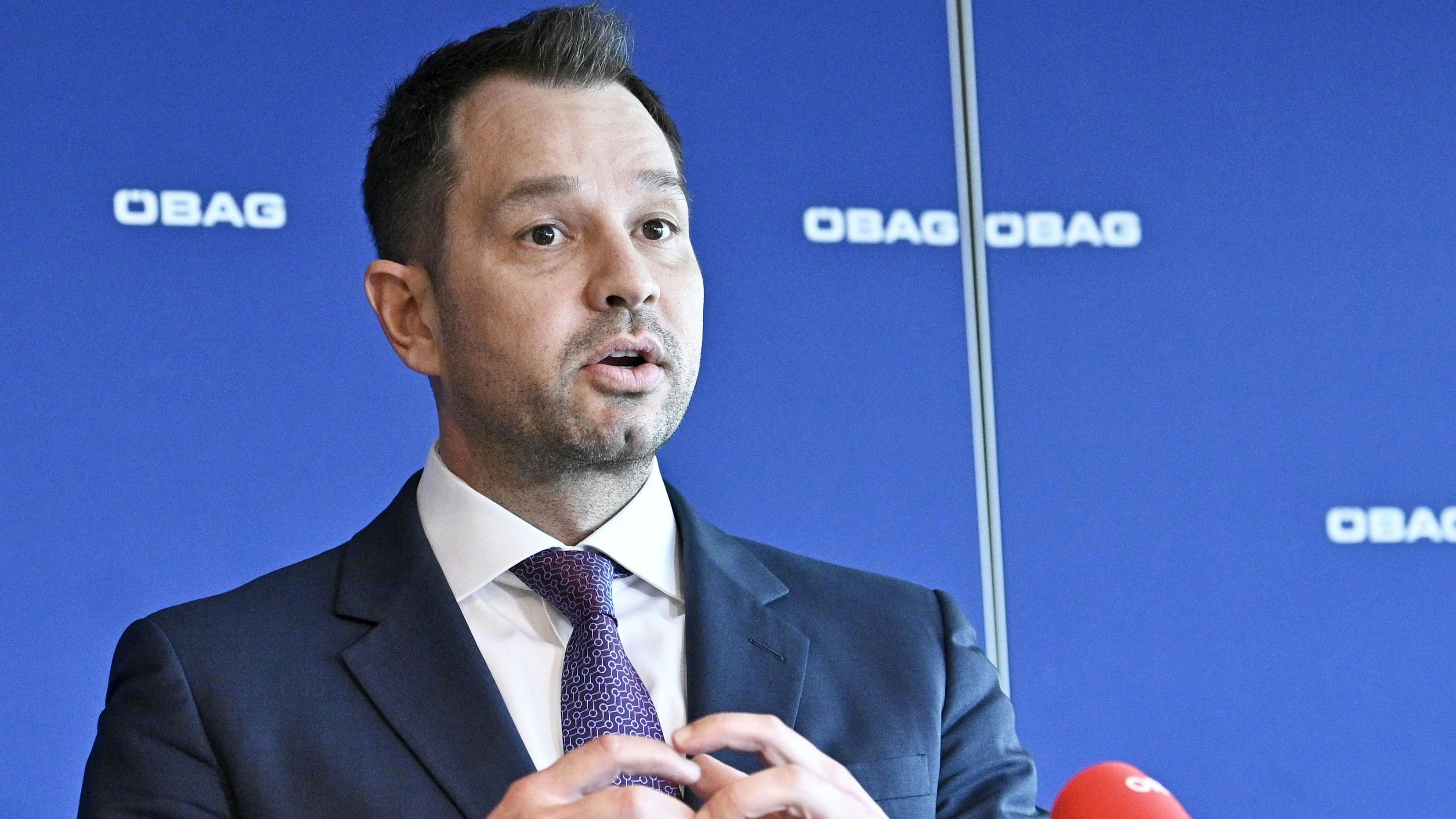 Nach der Inhaftierung von Sophie Karmasin fragen sich viele Österreicher, warum Thomas Schmid frei sein darf.