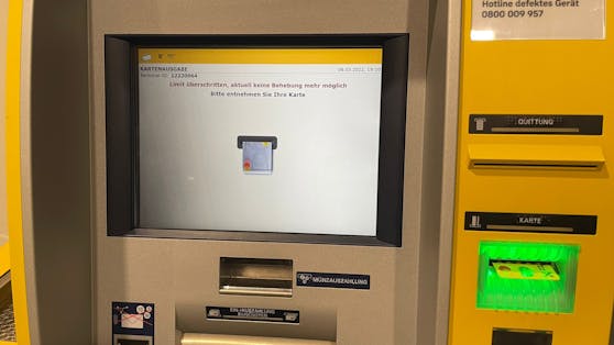Fehlerhafte Fehlermeldung an einem Bankomaten am Sonntag