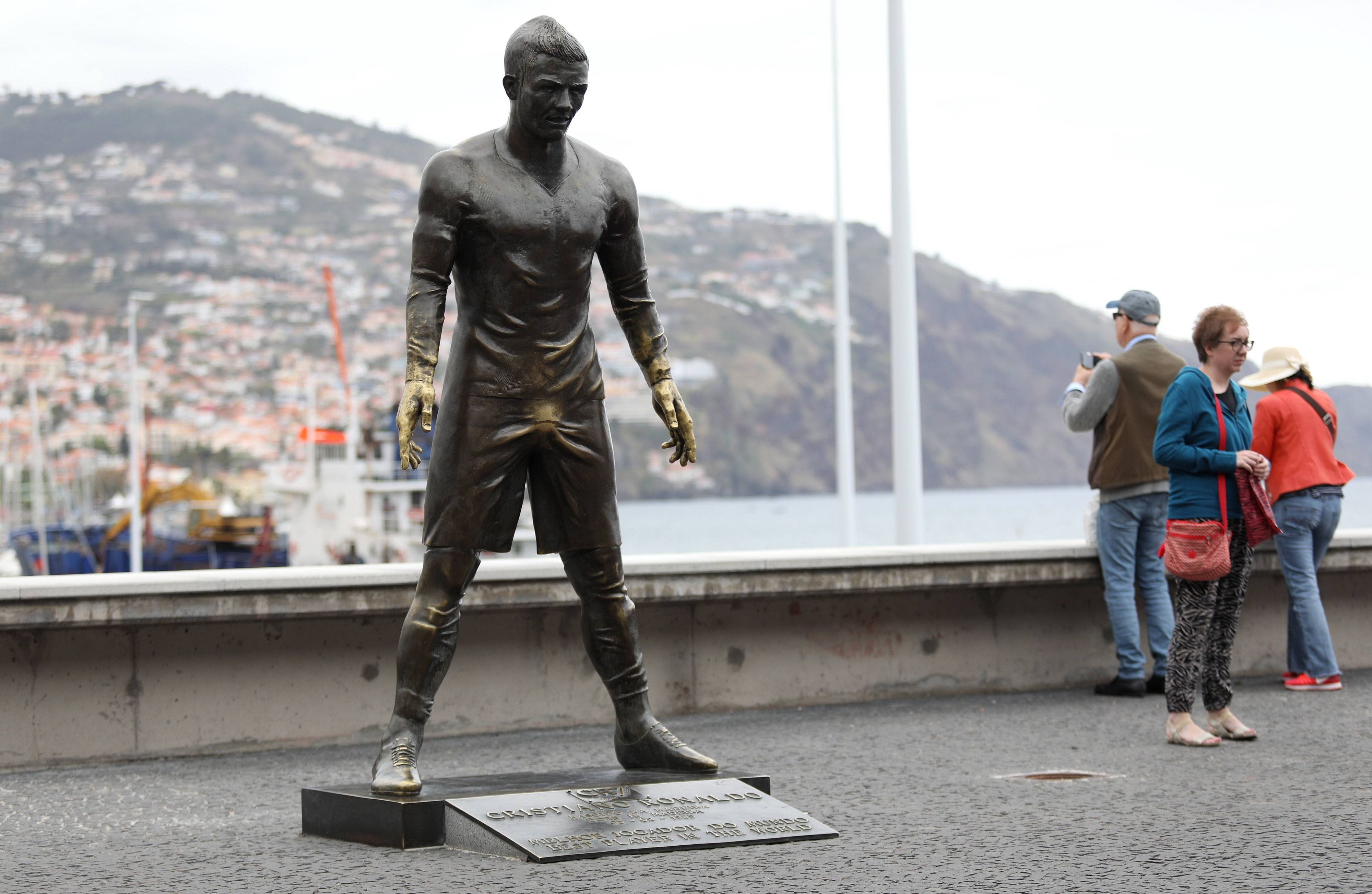 Die Ronaldo-Statue in Funchal
