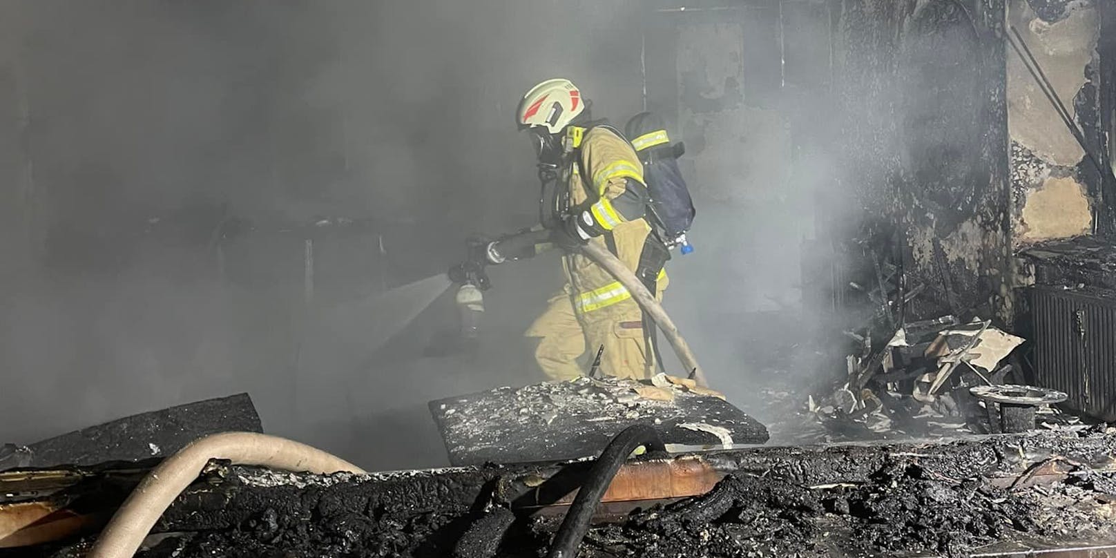 Drei Feuerwehren waren im Einsatz, um die Flammen unter Kontrolle zu bringen.