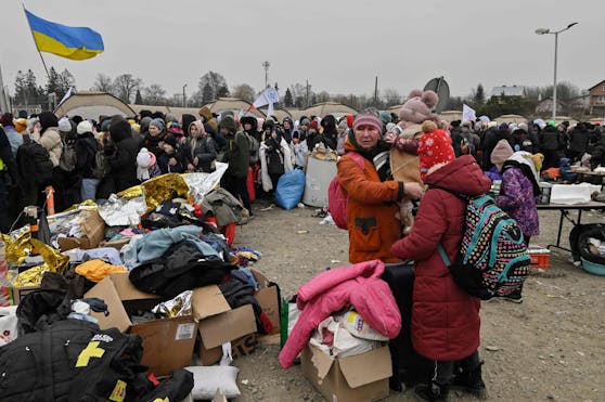 Millionen Menschen aus der Ukraine sind derzeit auf der Flucht.