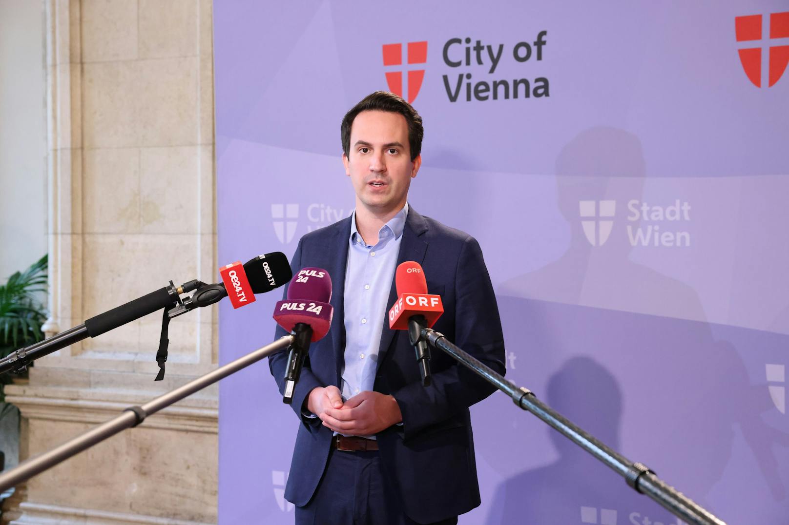 Wiens Vizebürgermeister und Bildungsstadtrat Christoph Wiederkehr (Neos) spricht den Angehörigen des Verstorbenen sein Mitgefühl aus.&nbsp;