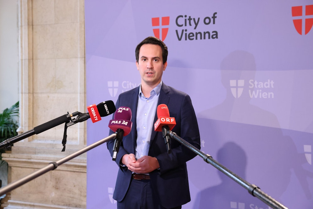 Um aus der Ukraine geflüchteten Kindern bestmöglich zu helfen, startet Bildungsstadtrat Christoph Wiederkehr einen Appell an Gasteltern, sich zu melden.