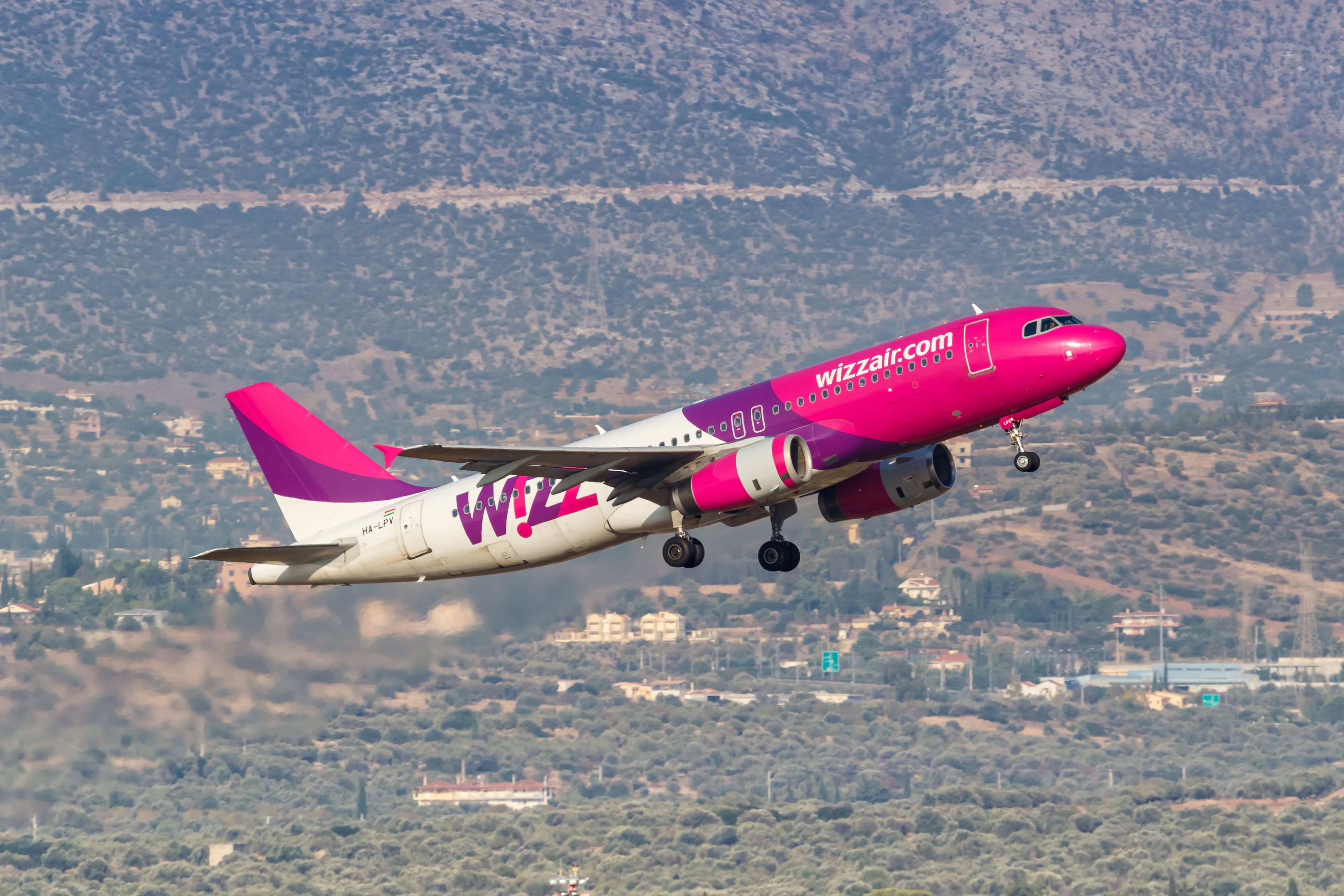 Künftig will Wizz Air Flughäfen wie jene in Malta, Mykonos, Olbia oder Lissabon nicht mehr von Wien aus anfliegen.