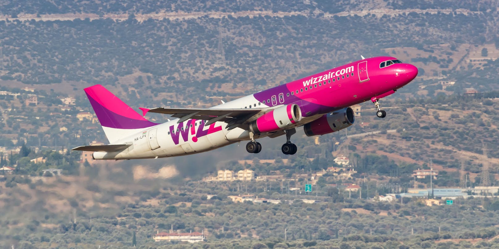 Künftig will Wizz Air Flughäfen wie jene in Malta, Mykonos, Olbia oder Lissabon nicht mehr von Wien aus anfliegen.