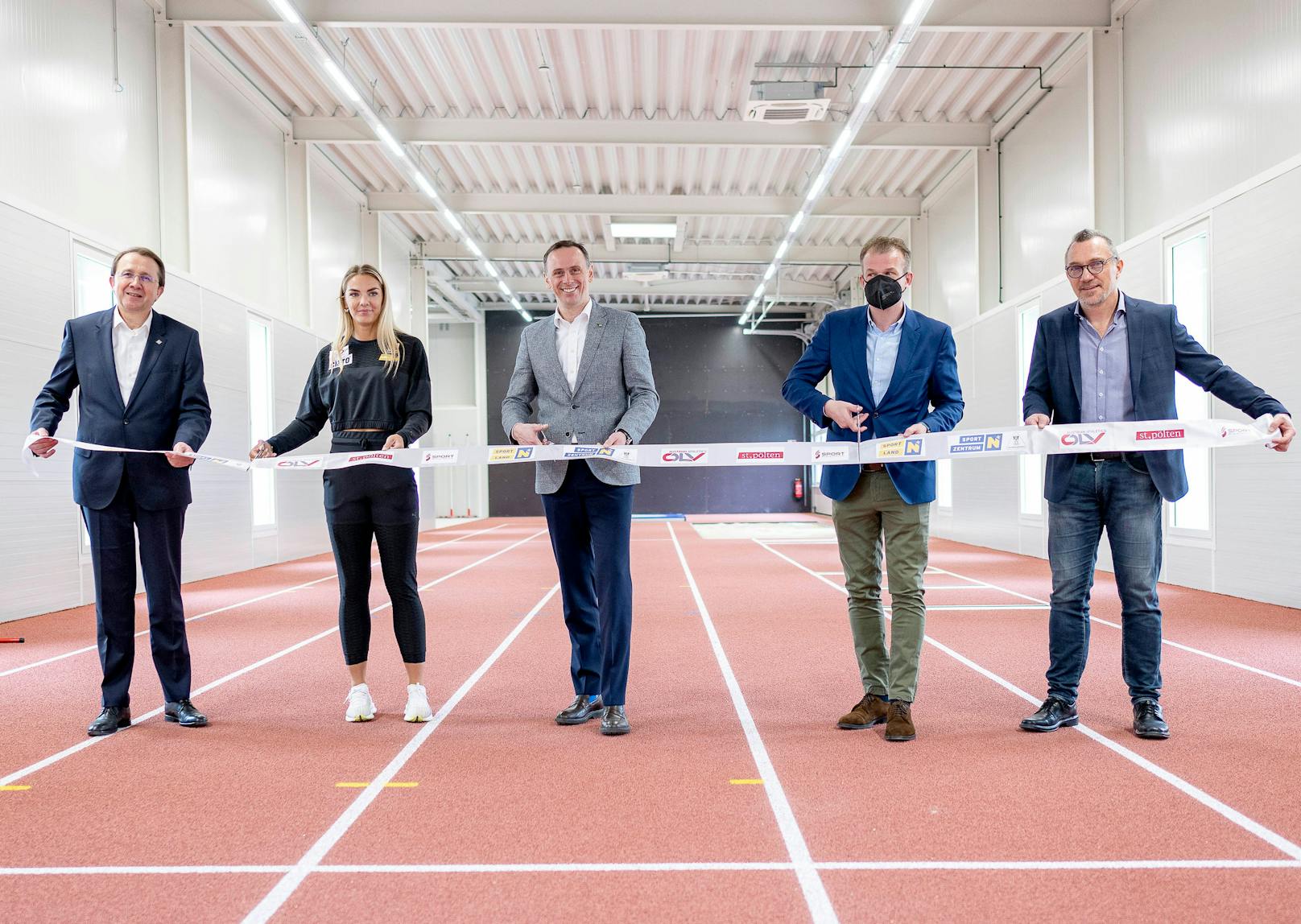Leichtathletik-Halle in St. Pölten eröffnet.