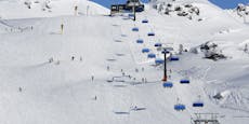 Unbekannter verletzt Skifahrer und ergreift die Flucht