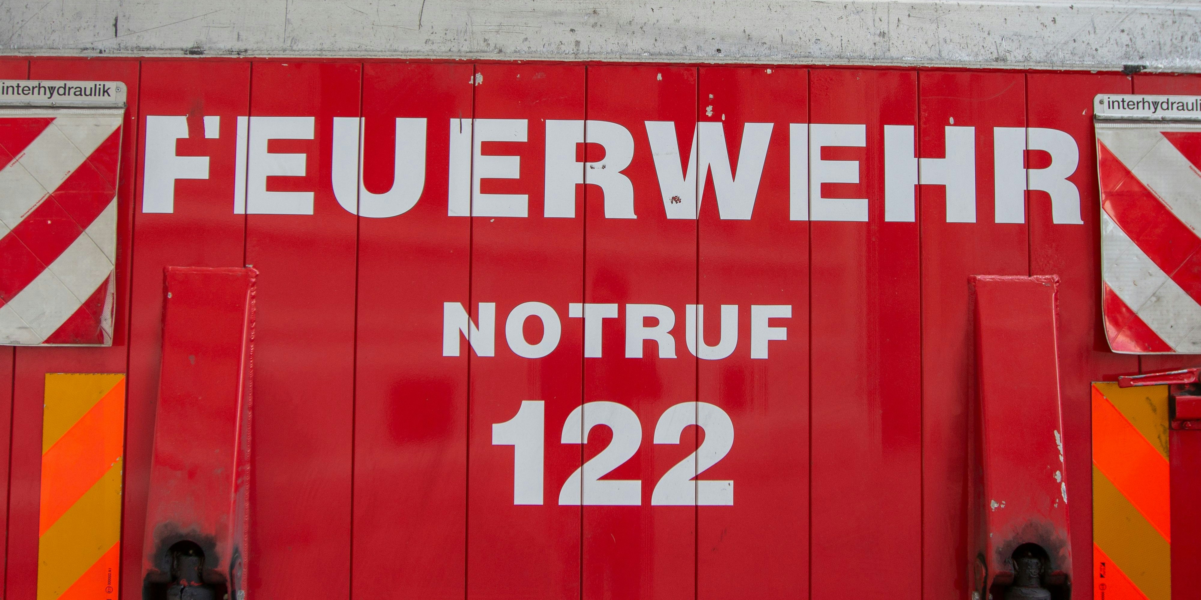 In Salzburg-Schallmoos setzte ein Unbekannter einen Garten in Brand.